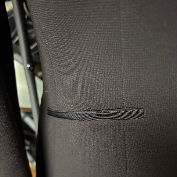 Tahari Brown suit with Paisley Lining - Picture 5 of 8